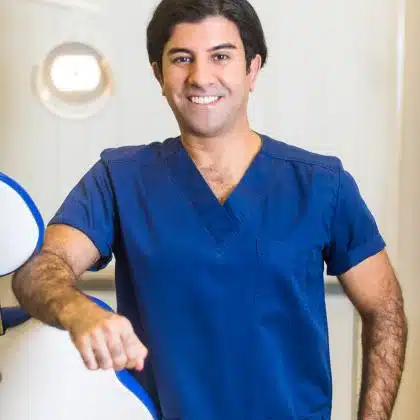 Interjú Dr. Hadi Dehghanival – a Dentium Implant Center fogszabályzó szakorvosával
